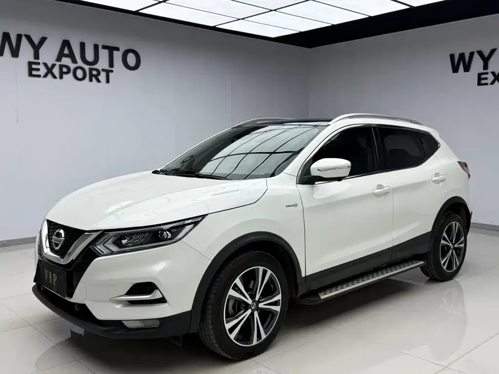 Nissan Qashqai — фото 1