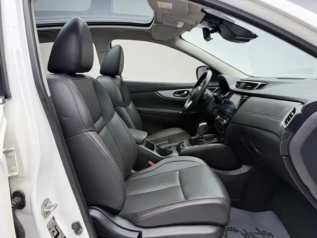 Nissan Qashqai — фото 9
