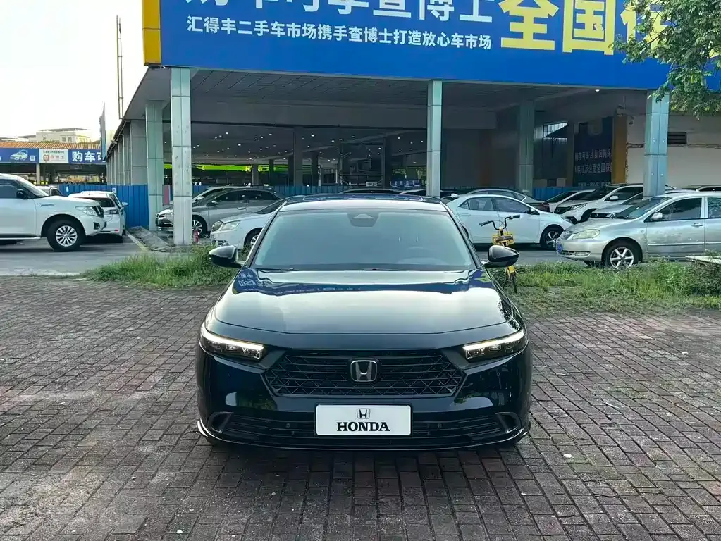 Honda Accord — фото 4