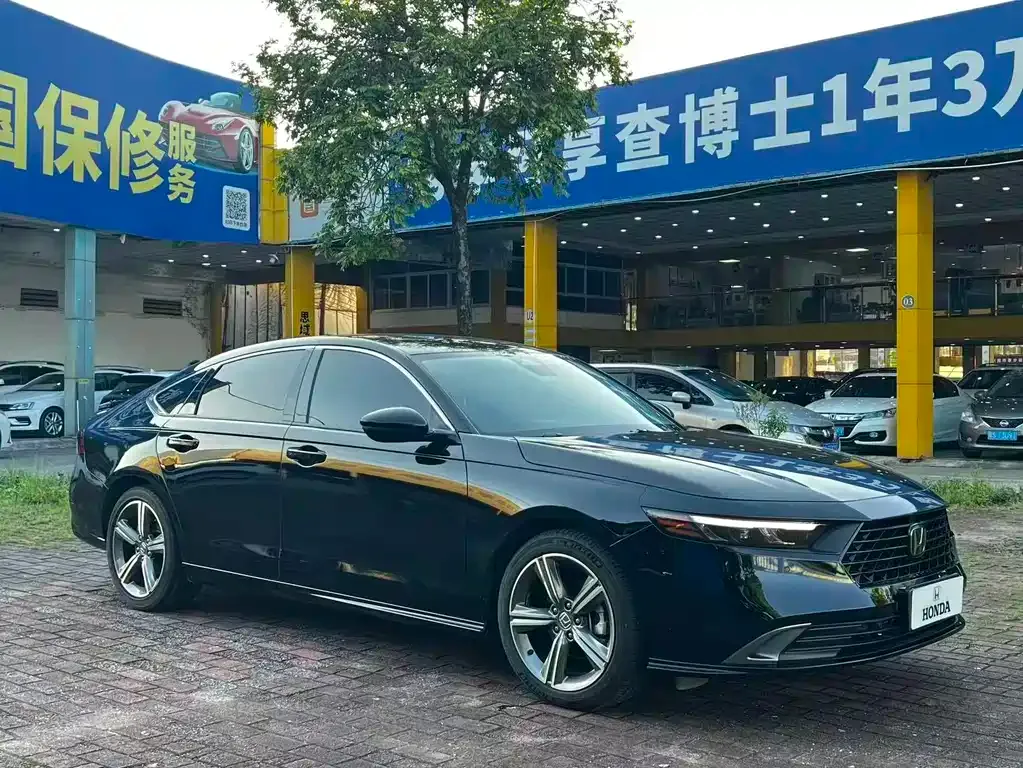 Honda Accord — фото 7