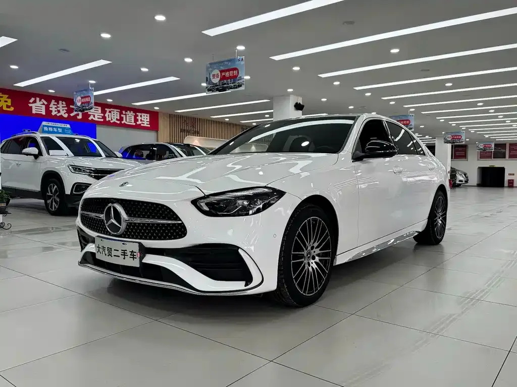 Mercedes-Benz C-Class — фото 1