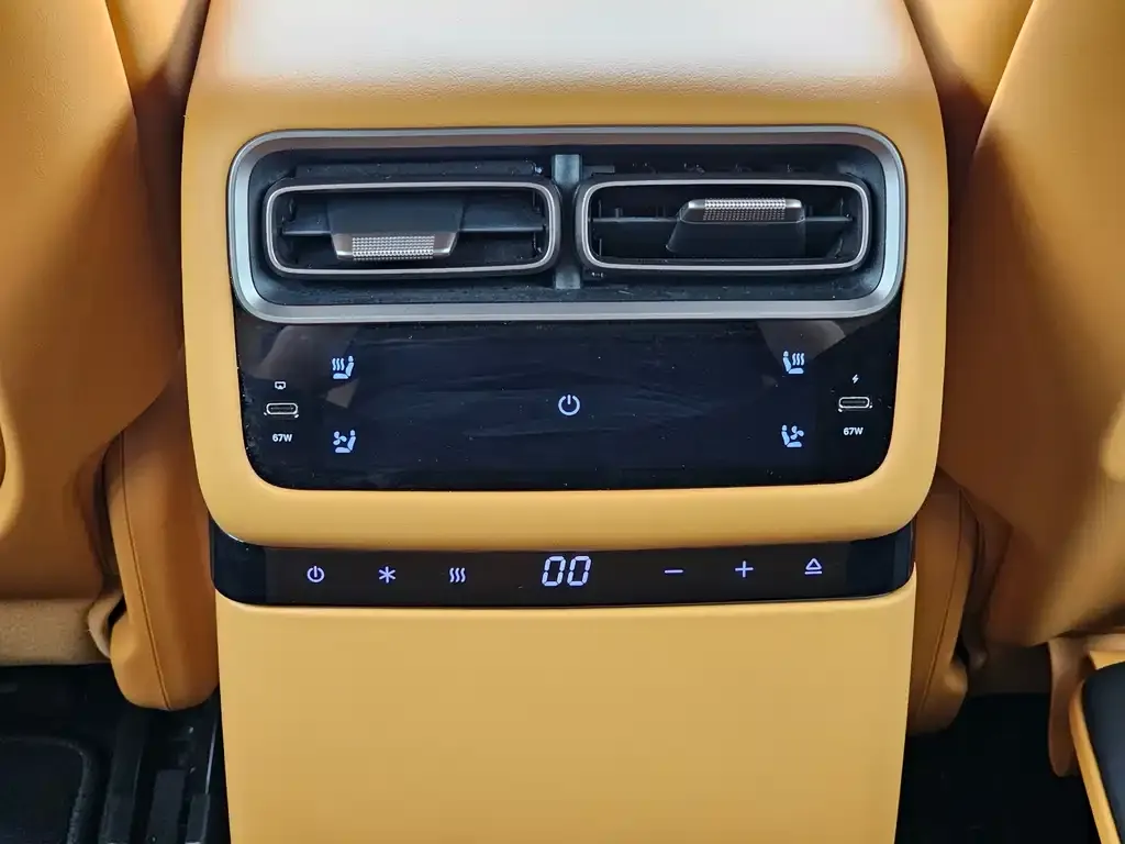 Li Auto Li i6 — фото 2