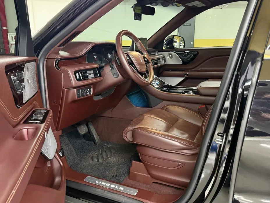 Lincoln Aviator — фото 10