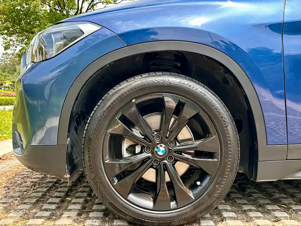 BMW X1 — фото 4