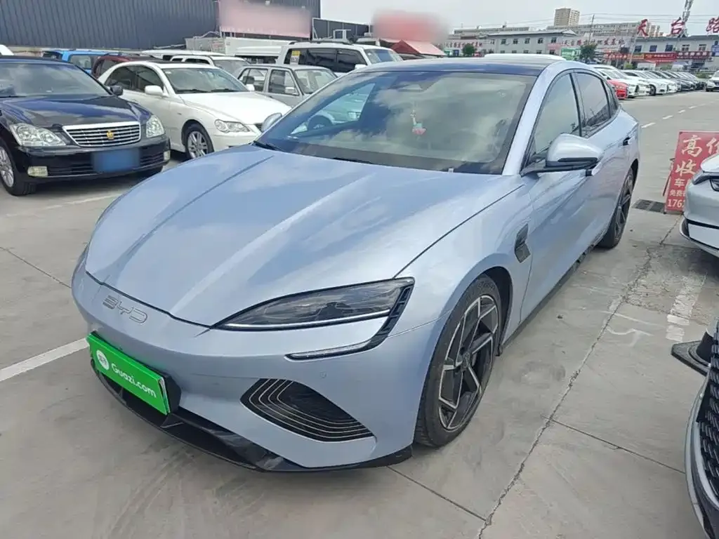 BYD Seal — фото 9