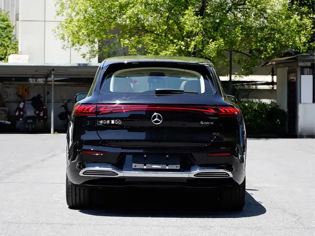 Mercedes-Benz EQS SUV — фото 7