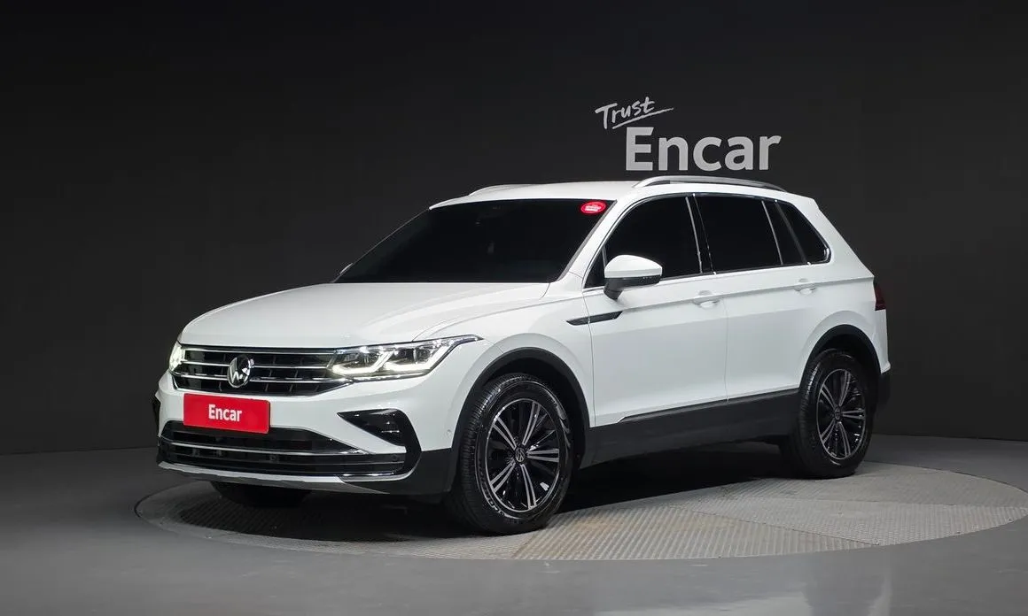 Volkswagen Tiguan — фото 1