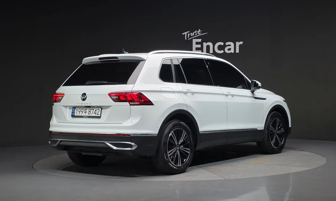 Volkswagen Tiguan — фото 2