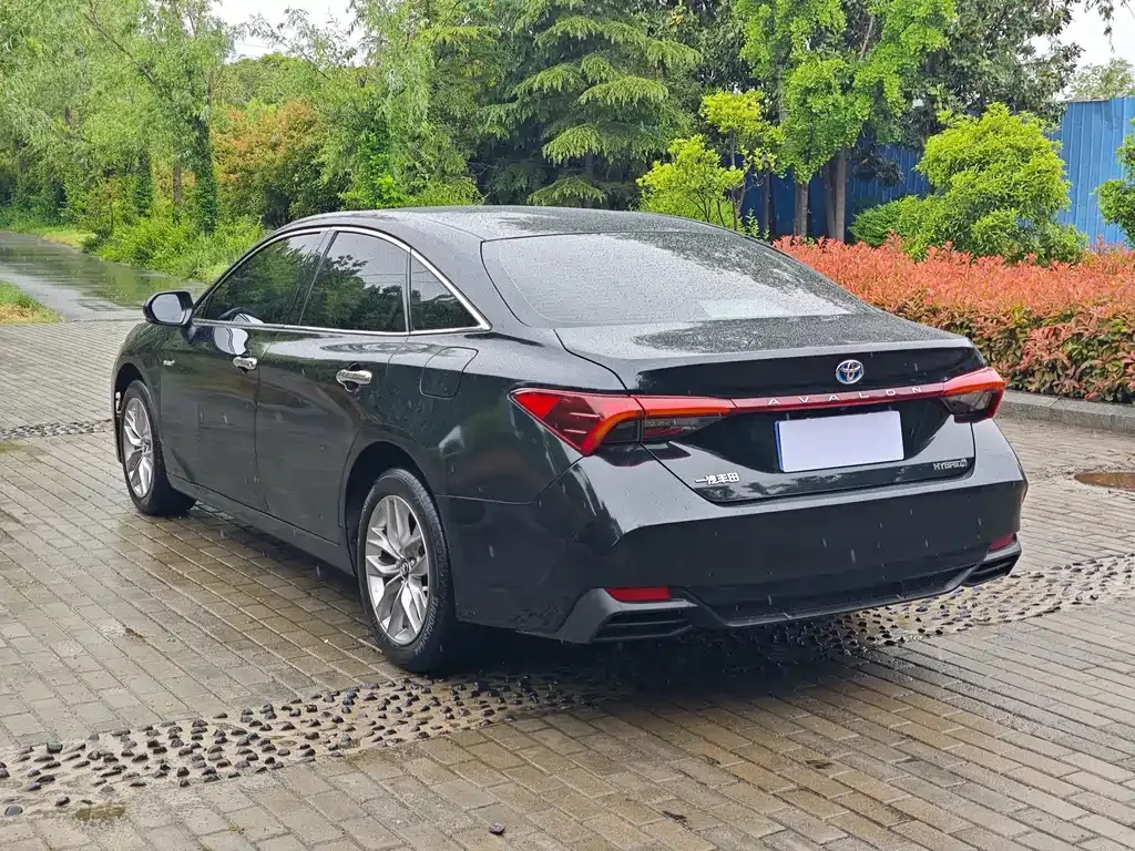 Toyota Avalon — фото 5