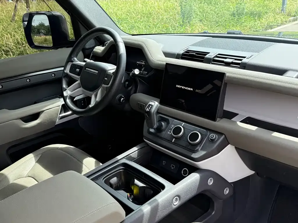 Land Rover Defender — фото 2