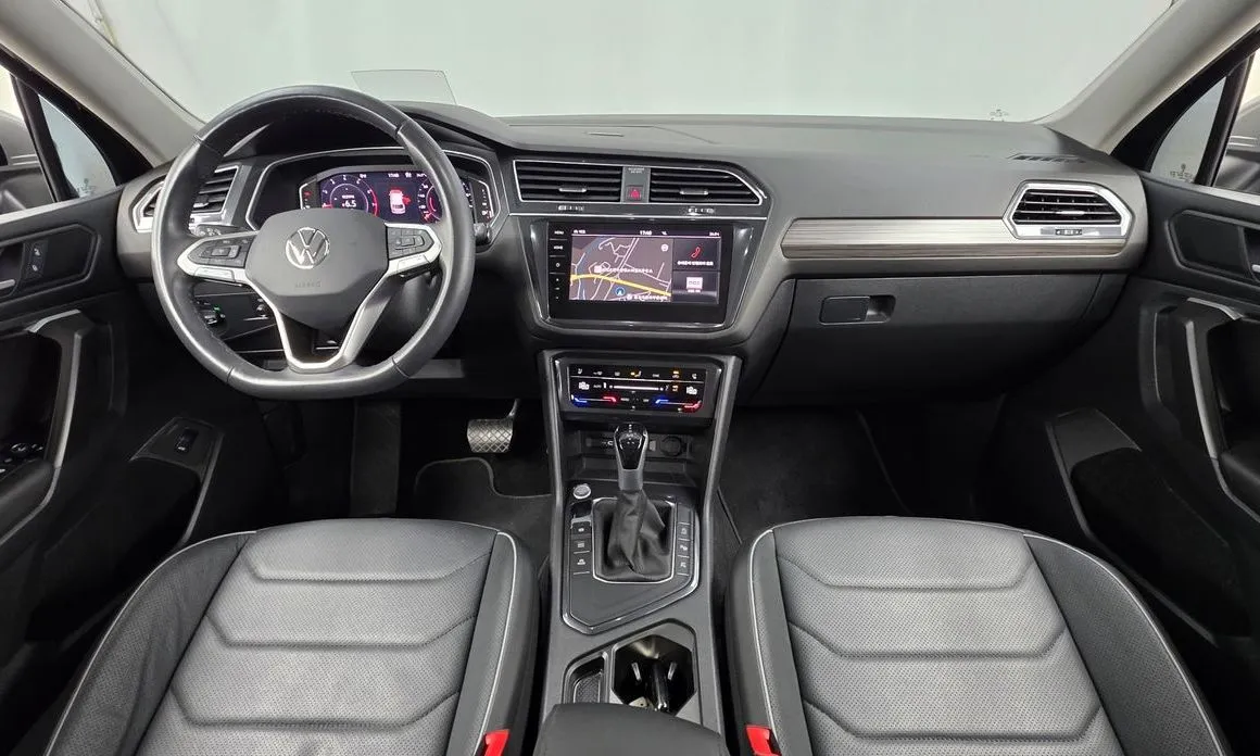 Volkswagen Tiguan — фото 9