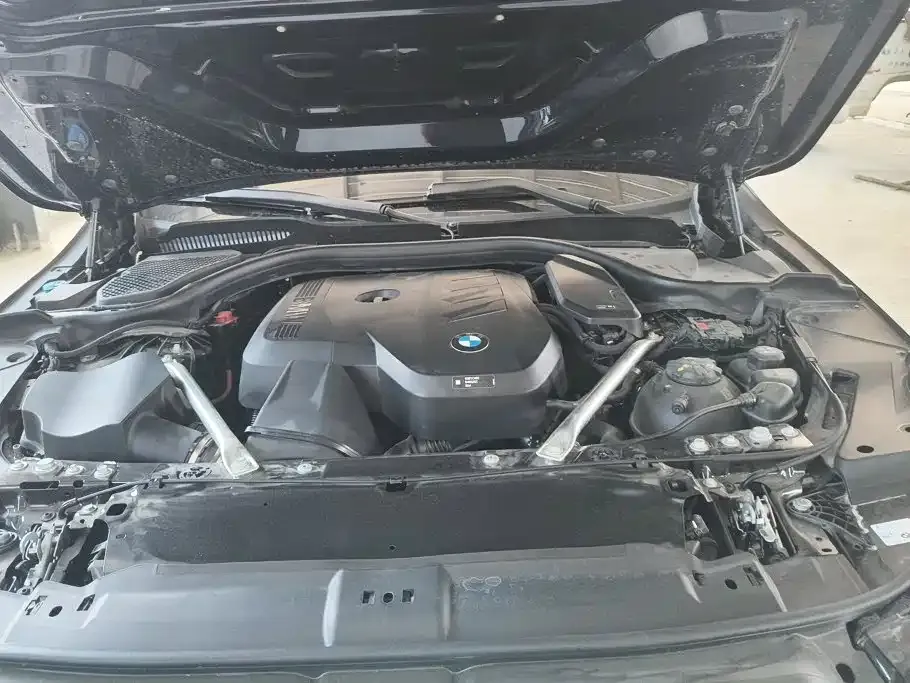 BMW 5 Series — фото 10