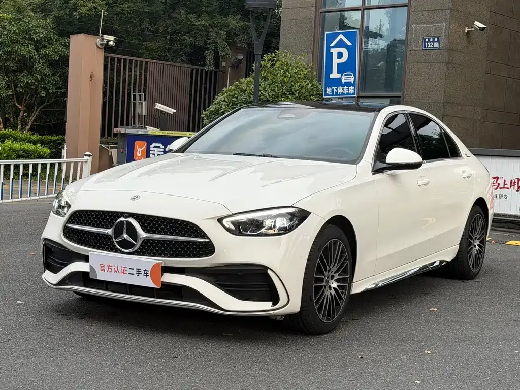Mercedes-Benz C-Class — фото 1