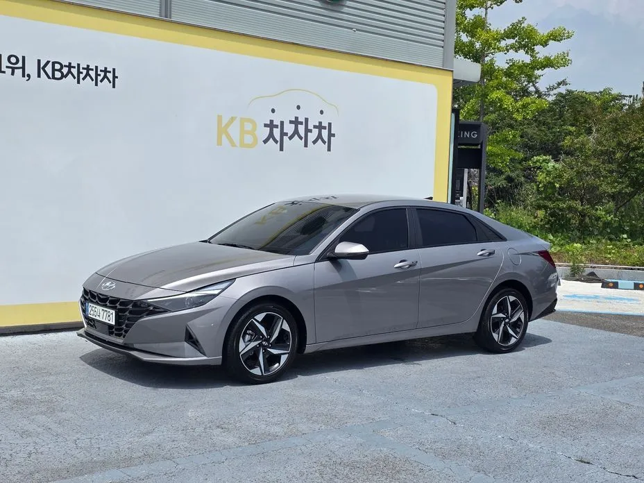 Hyundai AVANTE — фото 1