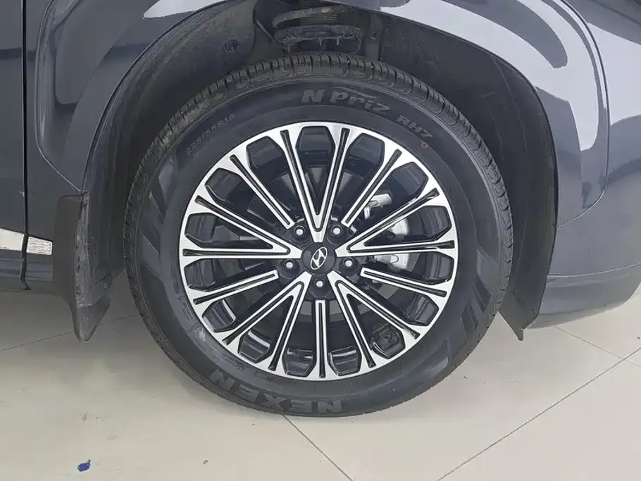 Hyundai Custo — фото 4