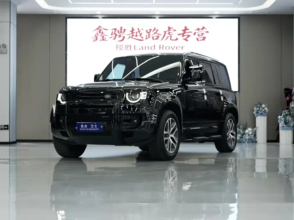 Land Rover Defender — фото 1