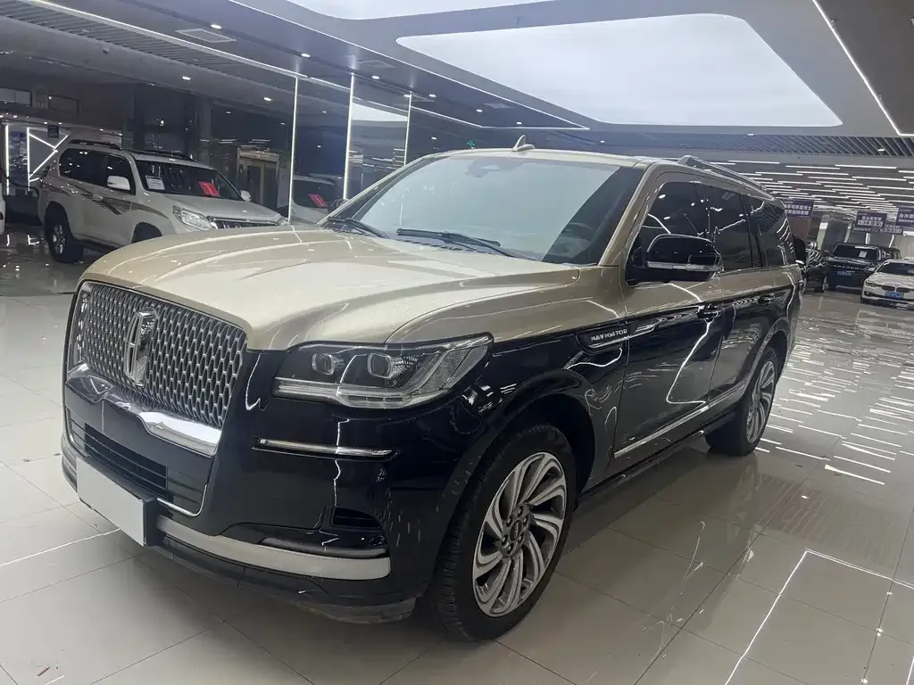 Lincoln Navigator — фото 1