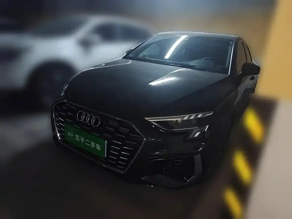 Audi A3 — фото 1