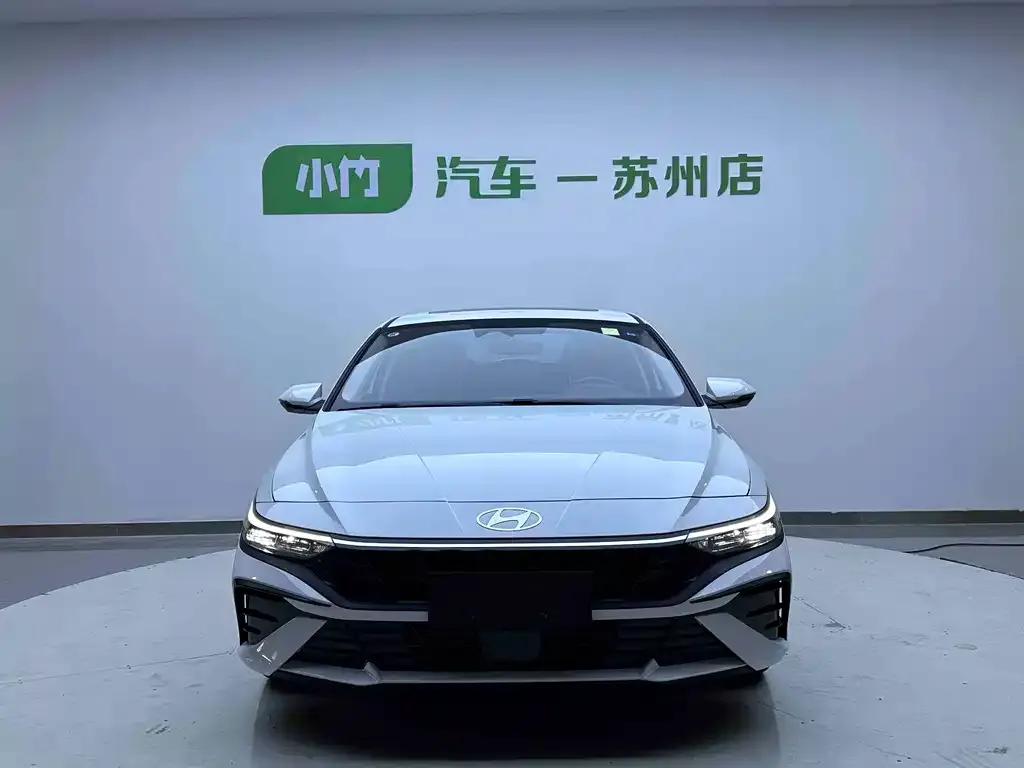 Hyundai Elantra — фото 2