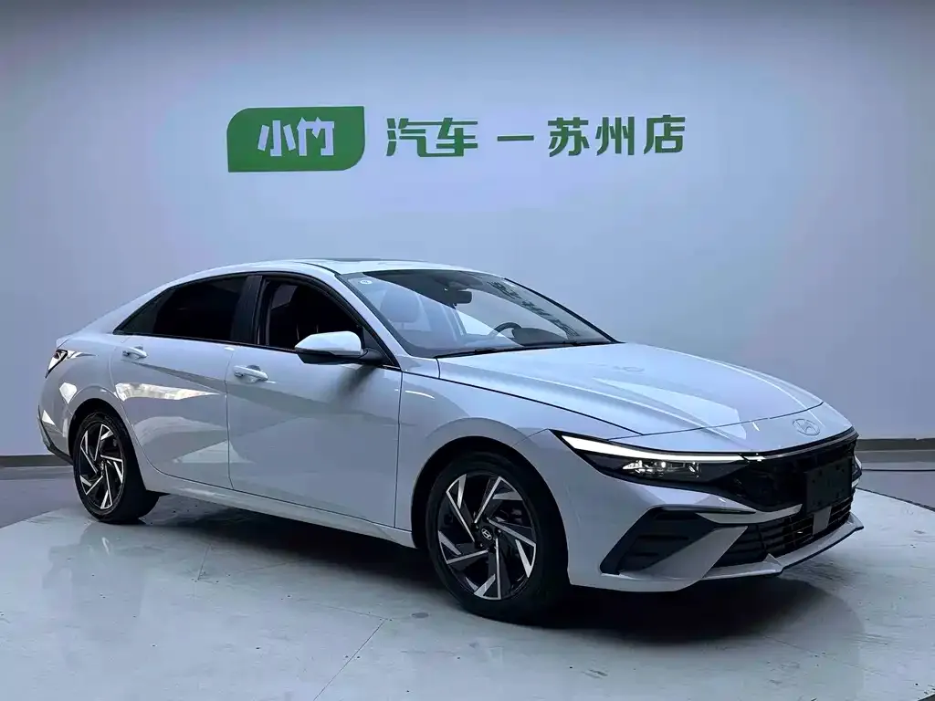 Hyundai Elantra — фото 4