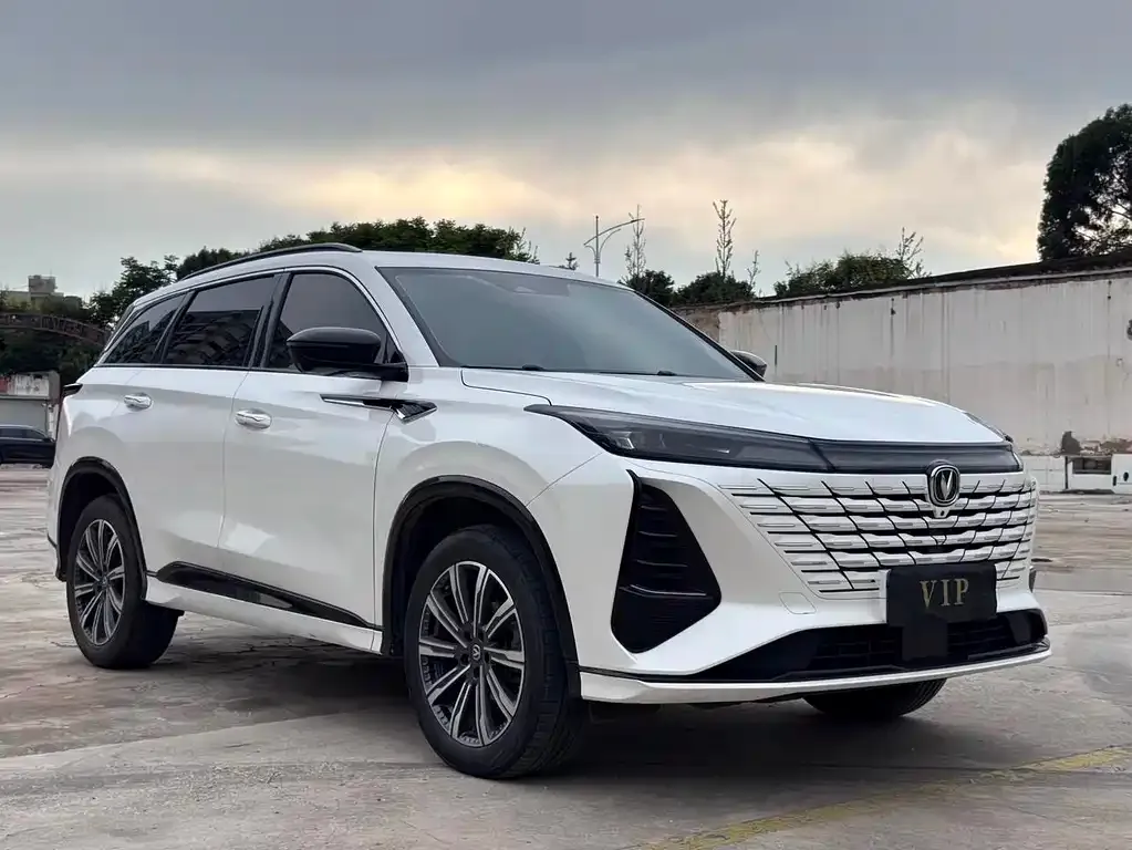 Changan CS75PLUS — фото 3