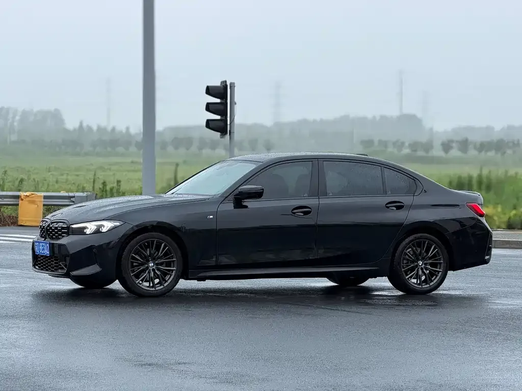 BMW 3 Series — фото 1