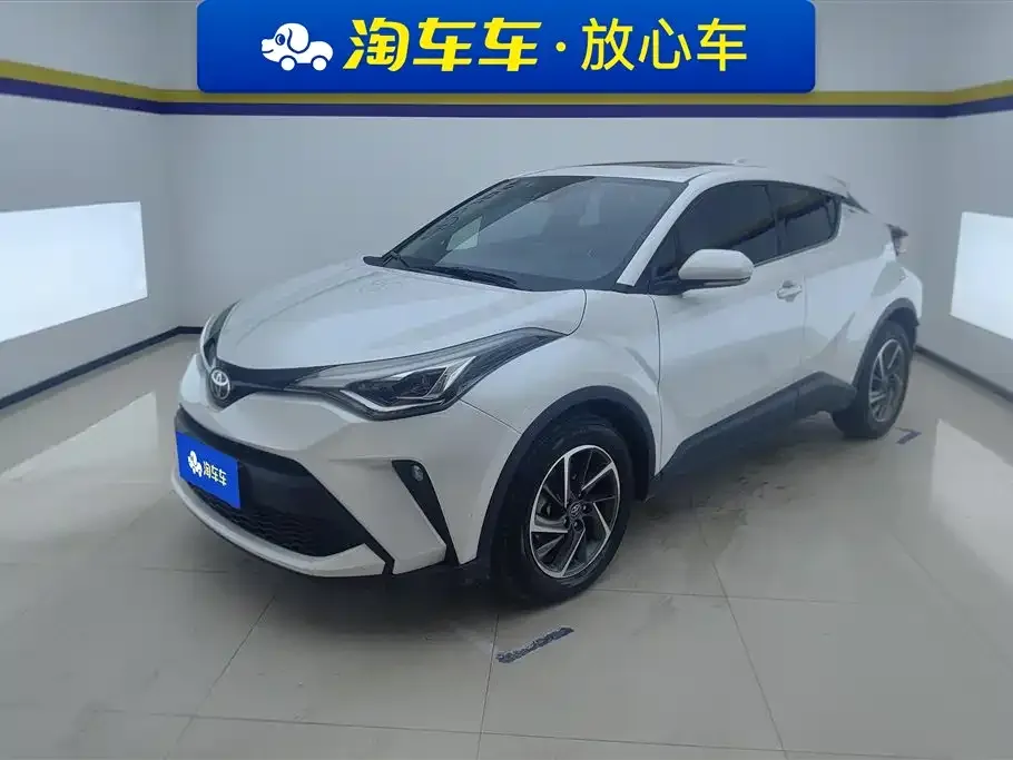 Toyota C-HR — фото 1