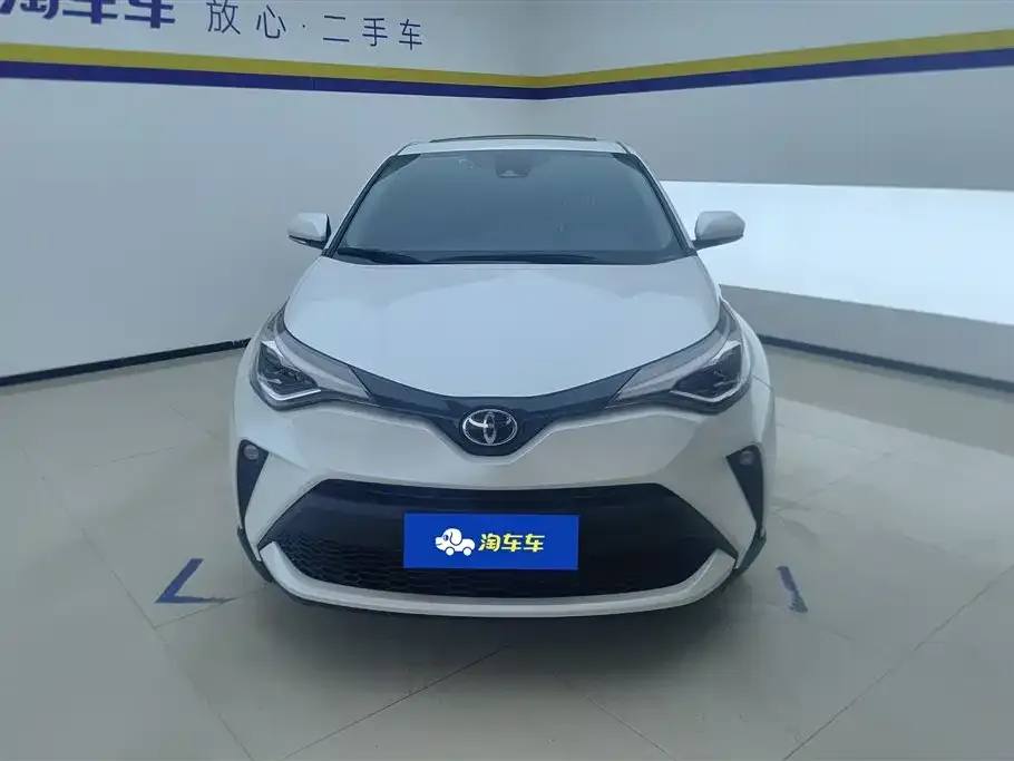 Toyota C-HR — фото 9