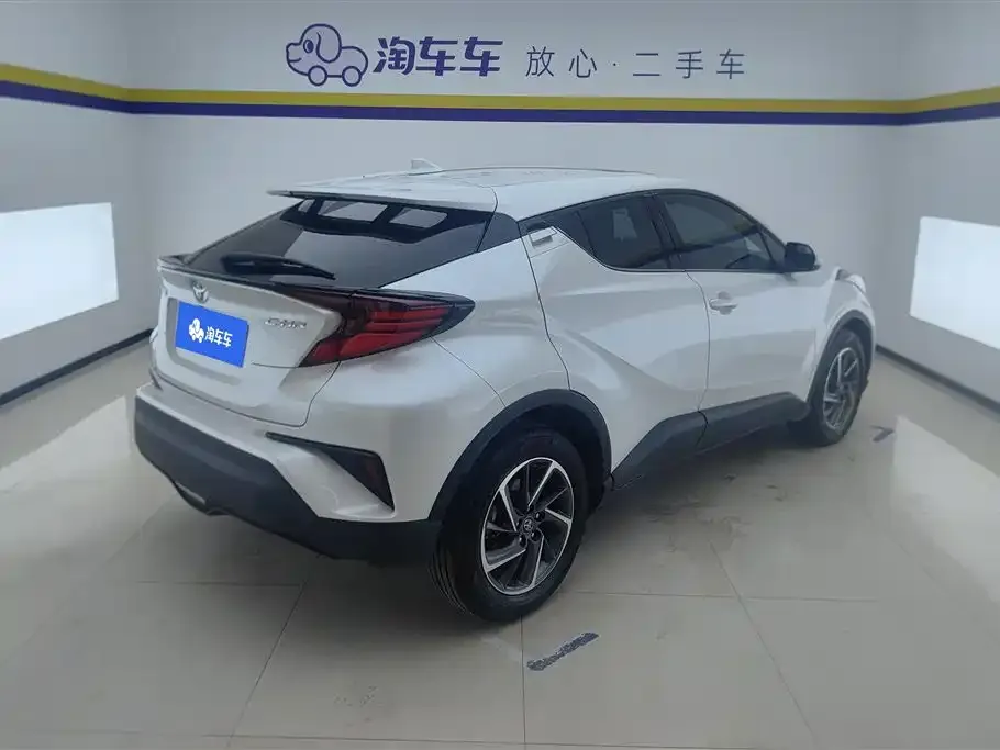Toyota C-HR — фото 7