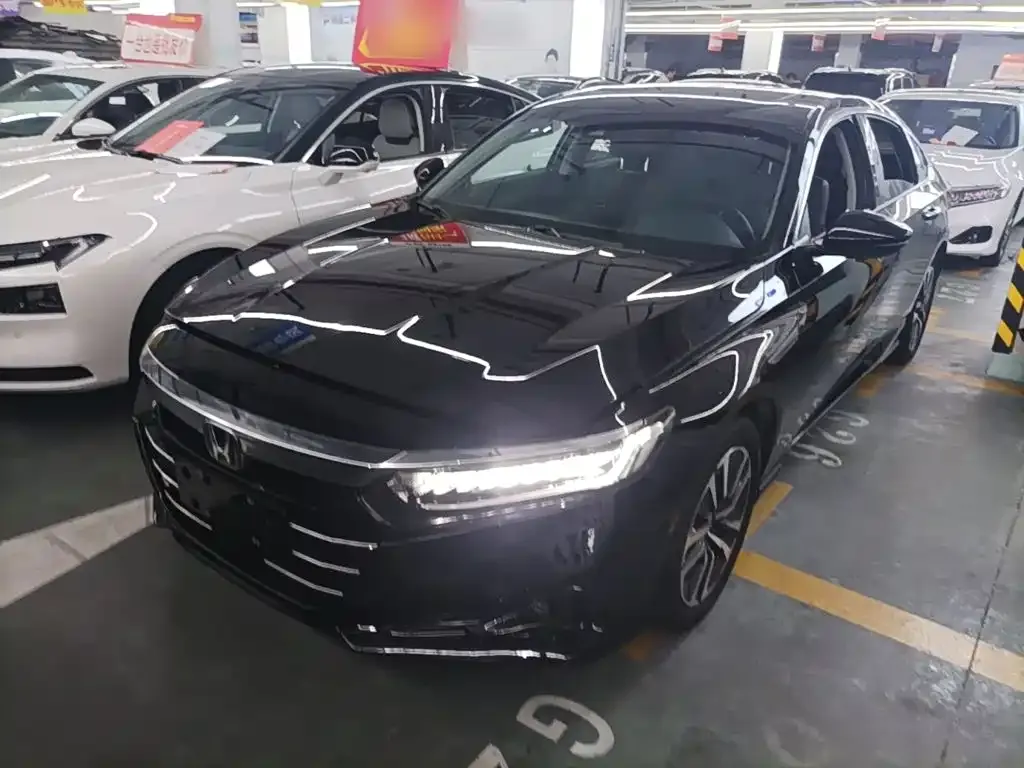Honda Accord — фото 1