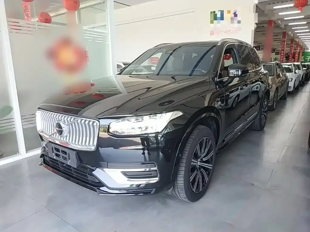 Volvo XC90 — фото 1