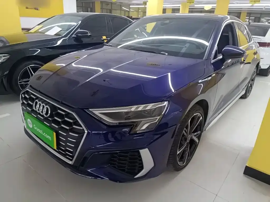 Audi A3 — фото 1