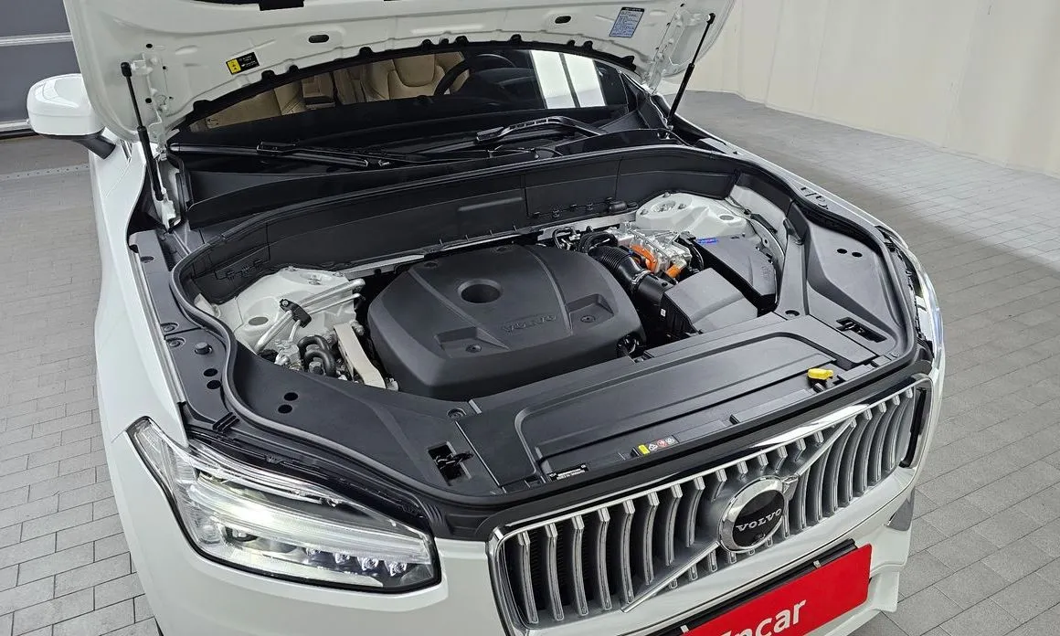 Volvo XC90 — фото 10