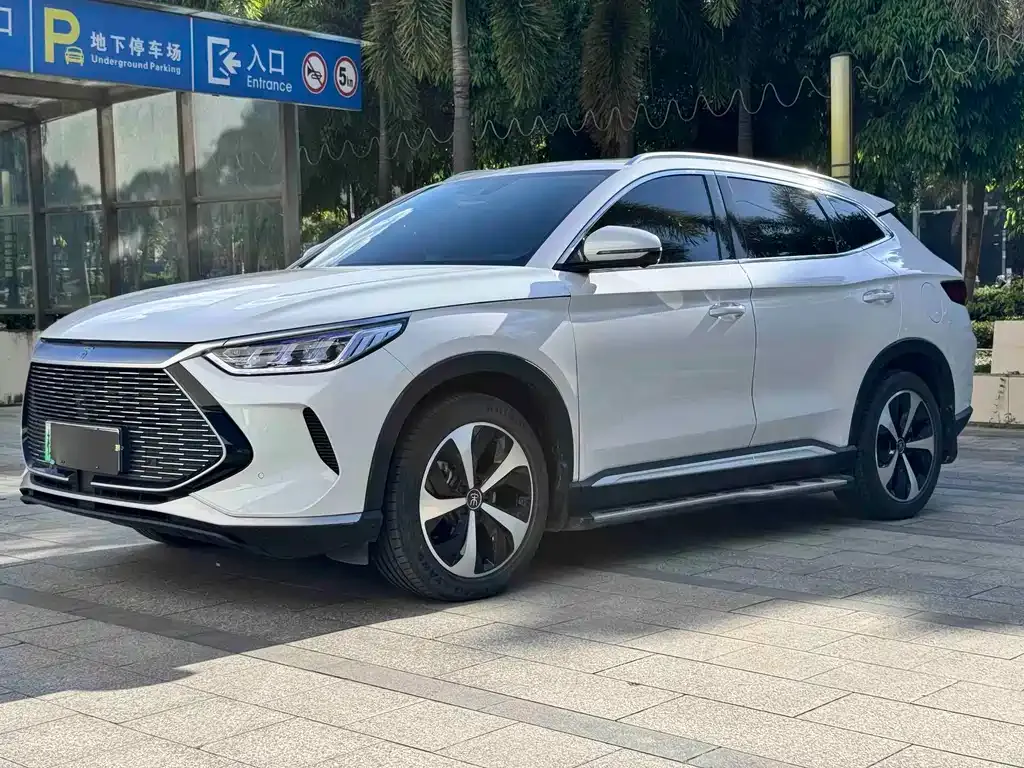 BYD PLUS New Energy — фото 1