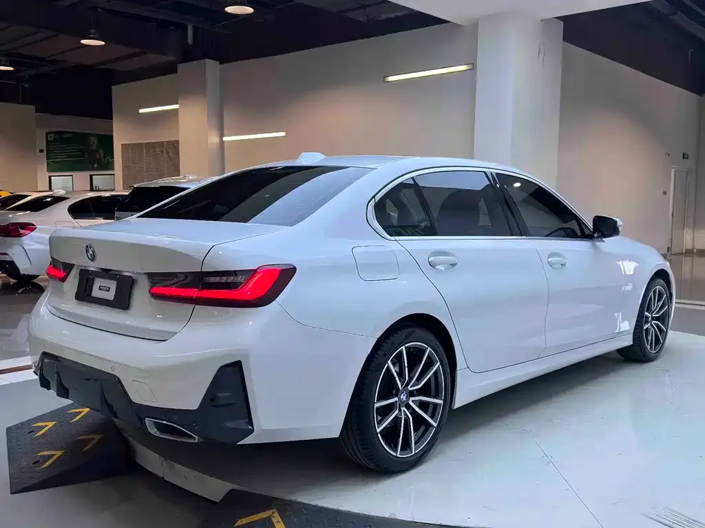 BMW 3 Series — фото 10