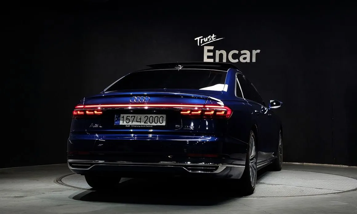 Audi A8 — фото 3