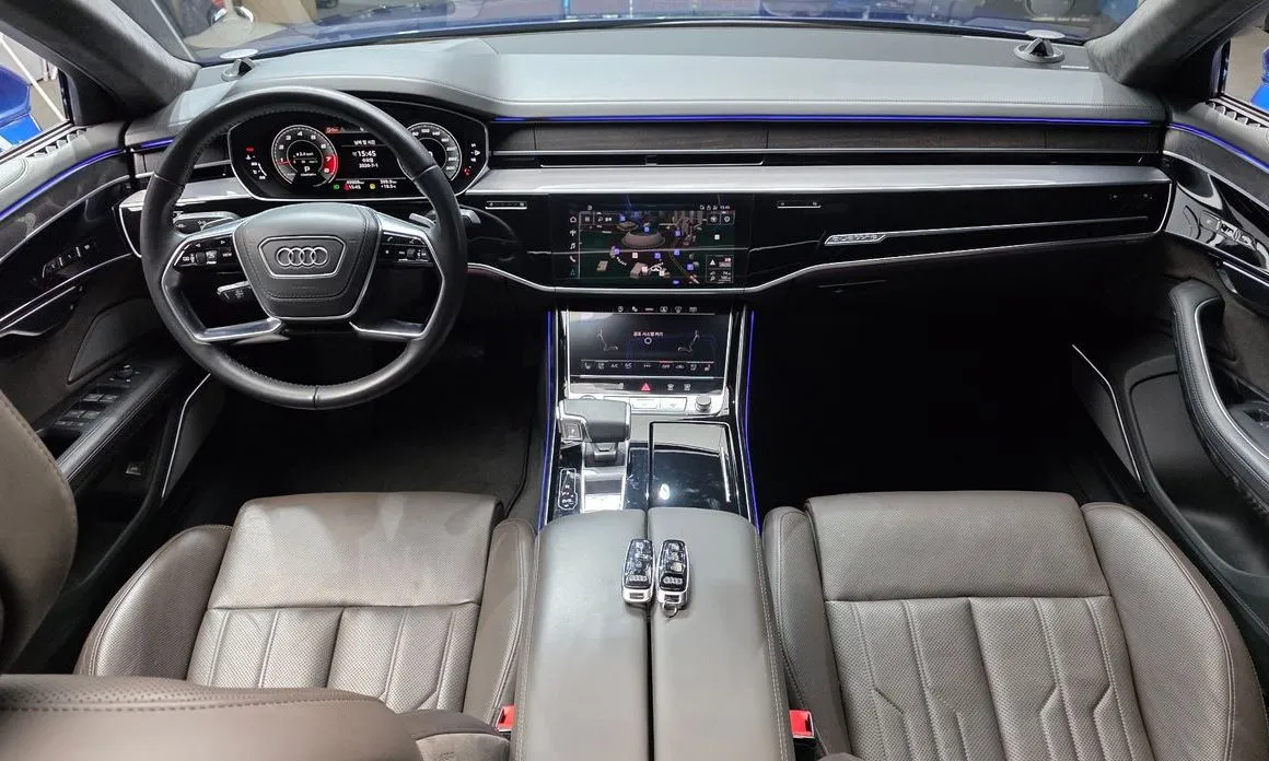 Audi A8 — фото 4