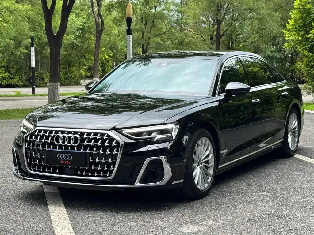 Audi A8 — фото 10