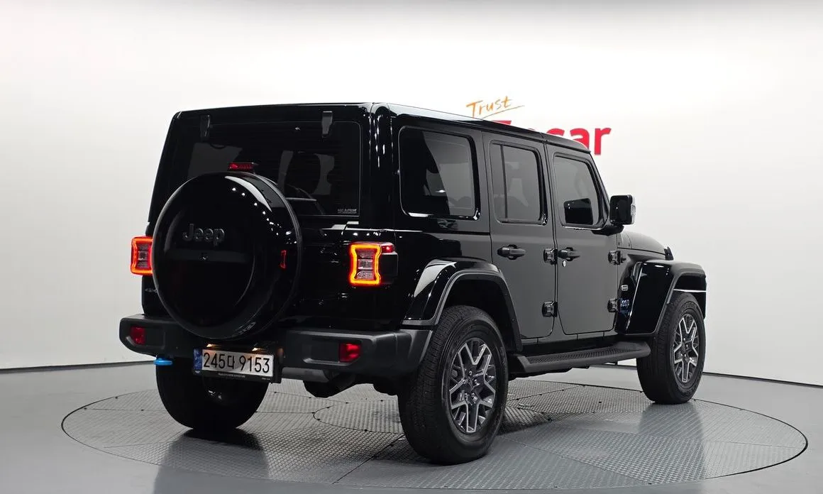 Jeep Wrangler — фото 7
