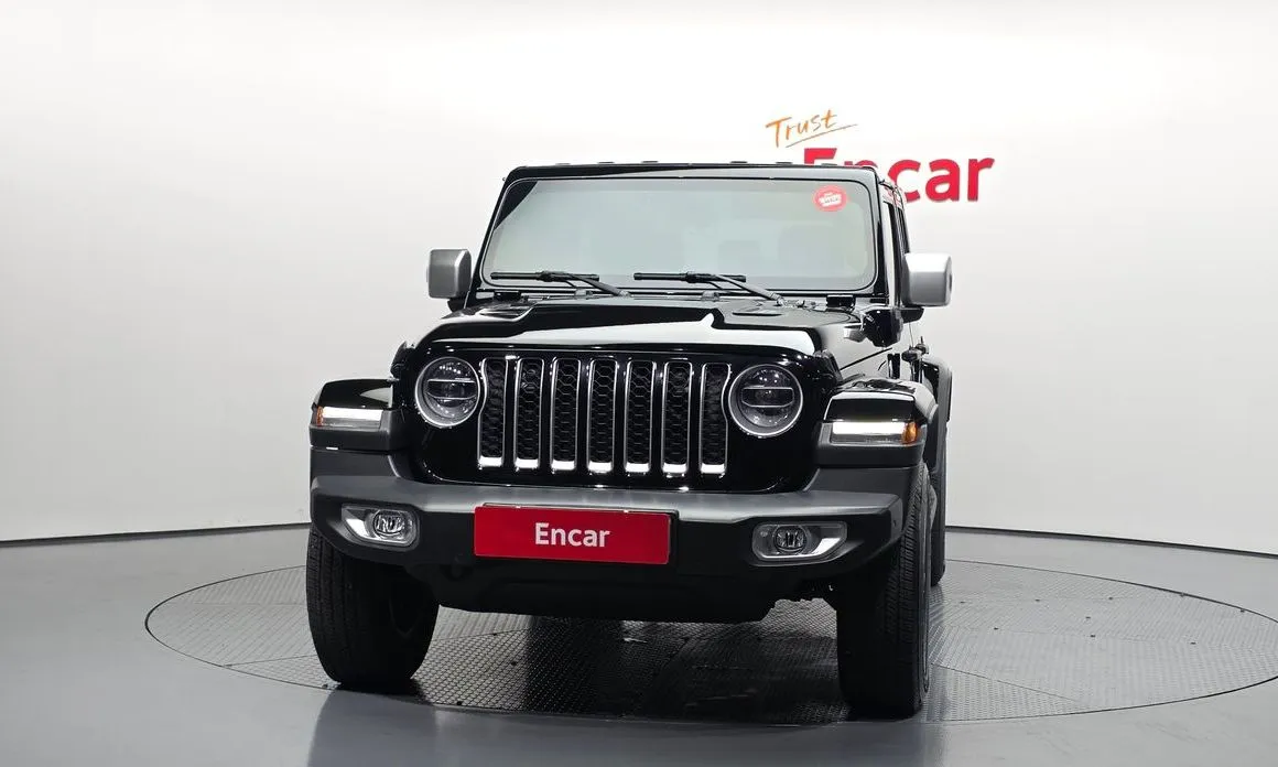 Jeep Wrangler — фото 10