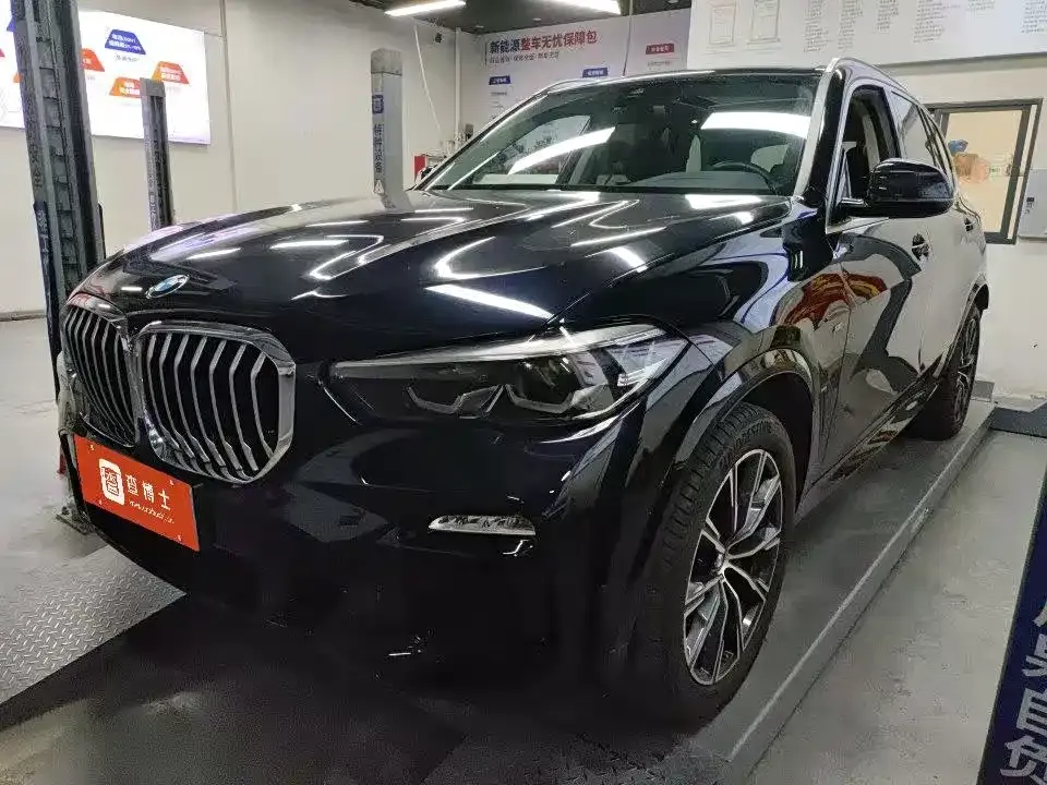 BMW X5 (Import) — фото 1