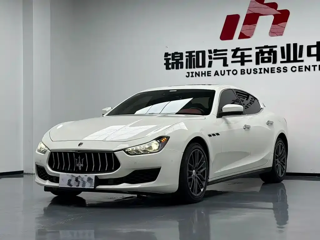 Maserati Ghibli — фото 1