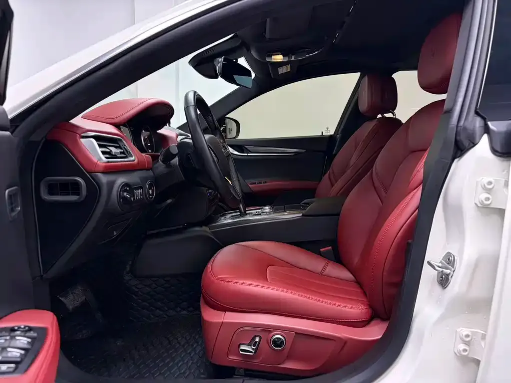 Maserati Ghibli — фото 7