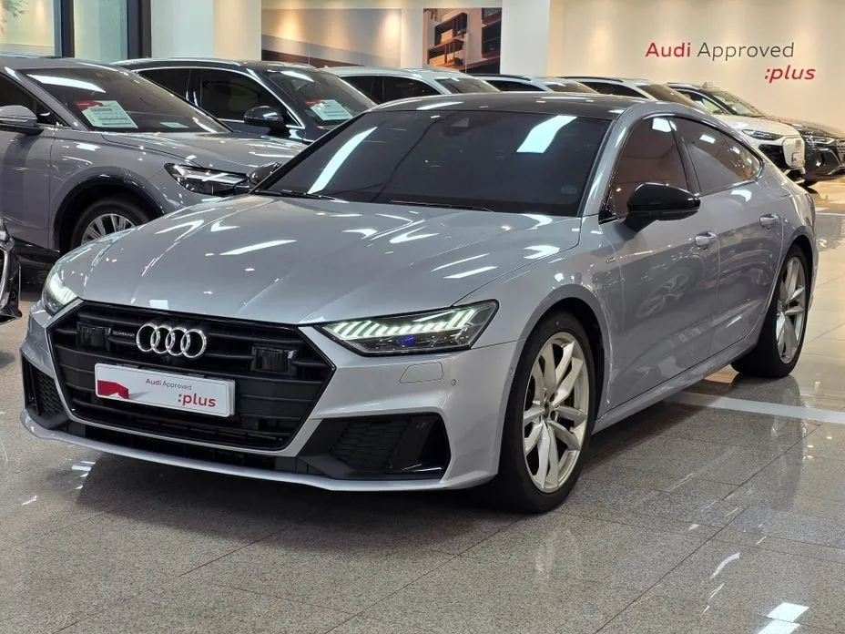 Audi A7 — фото 1