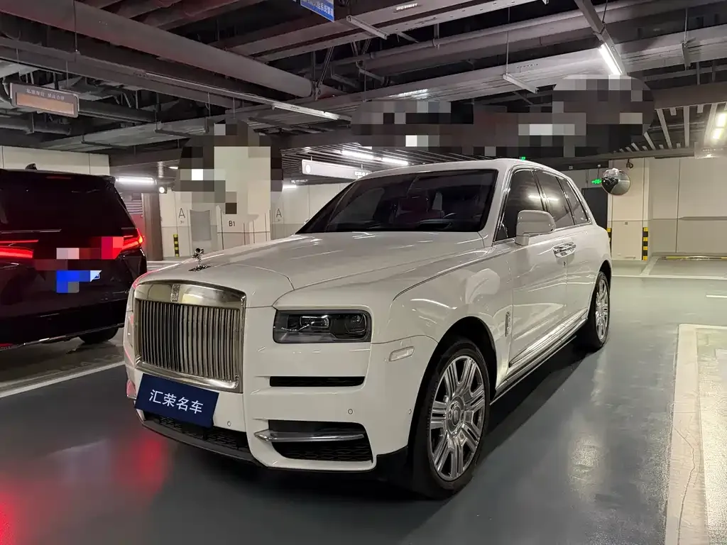 Rolls-Royce Cullinan — фото 1