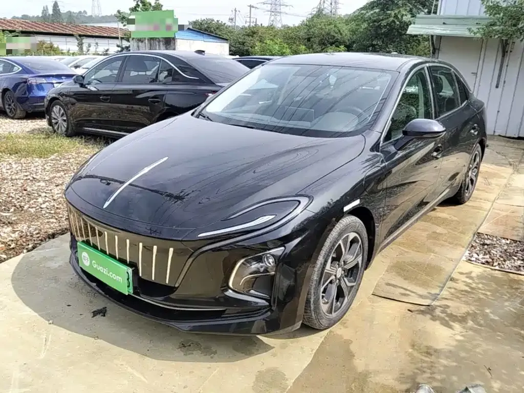 Hongqi E-QM5 — фото 3