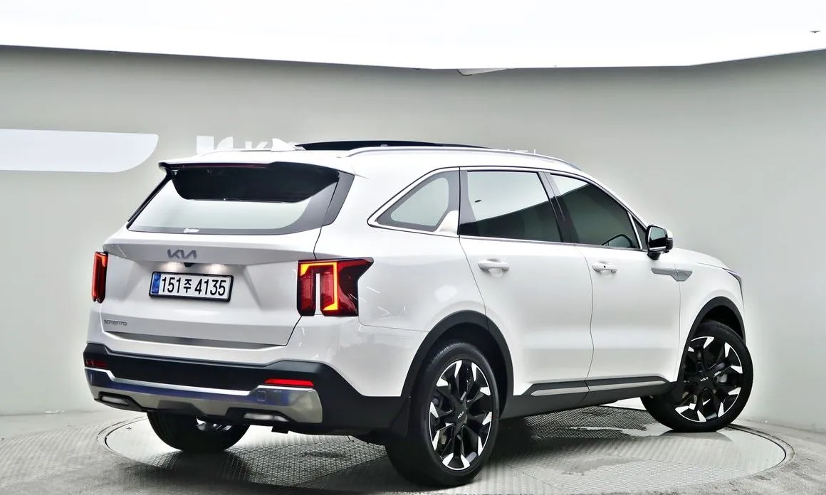 Kia Sorento — фото 4