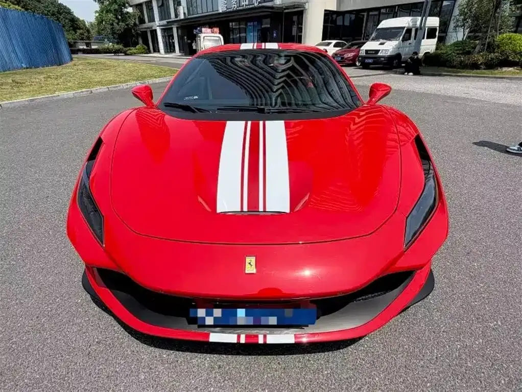Ferrari F8 — фото 6