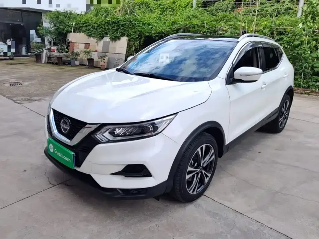 Nissan Qashqai — фото 1