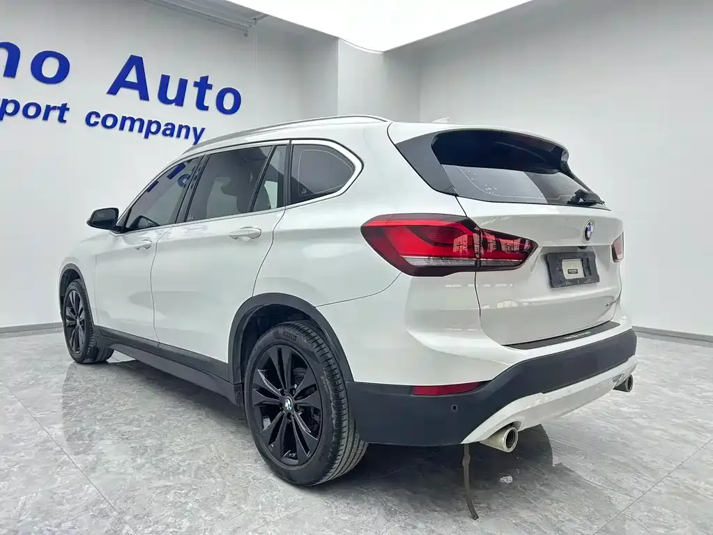 BMW X1 — фото 4